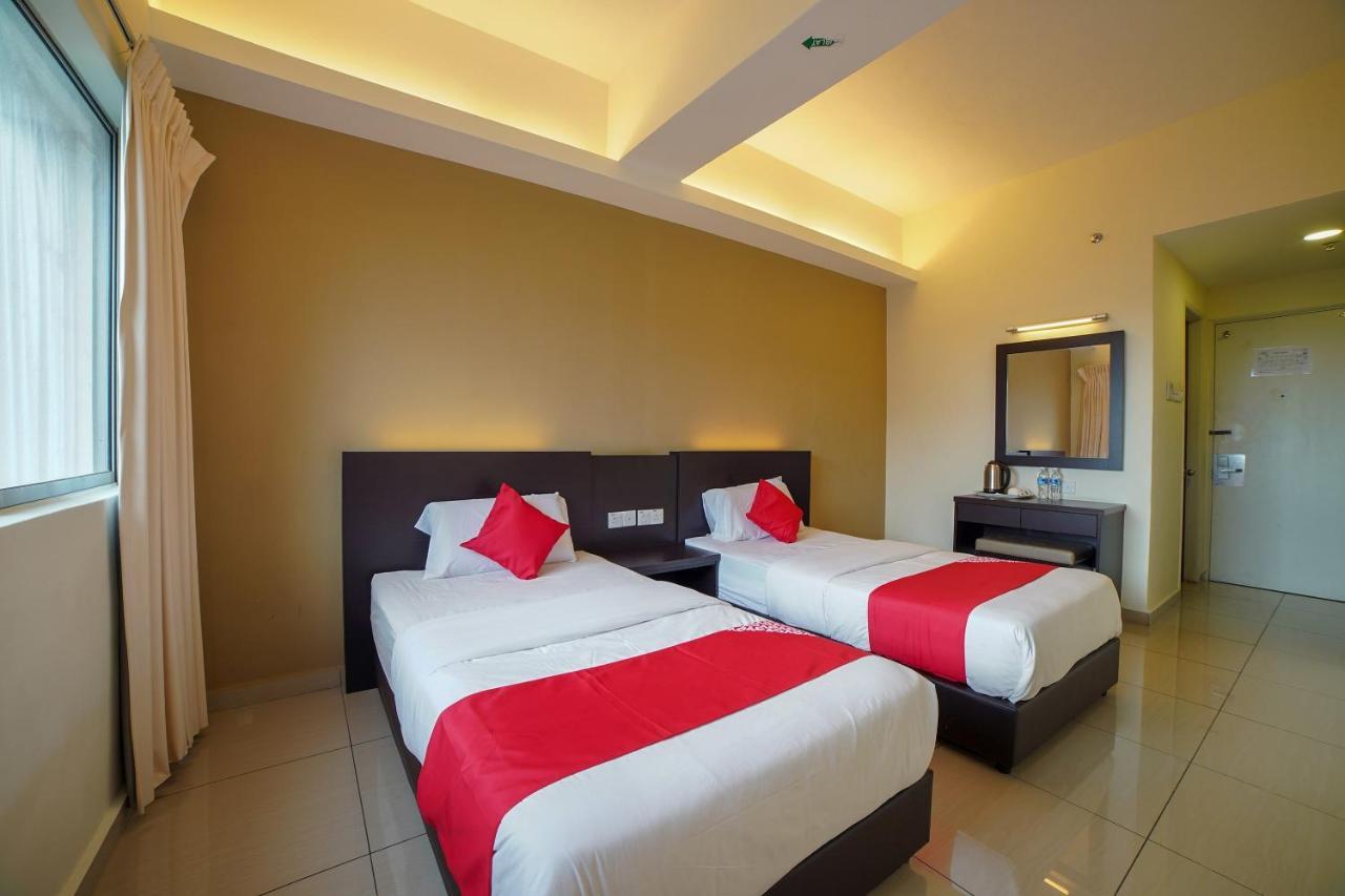 Oyo 89531 Villa Hotel Segamat Exterior photo